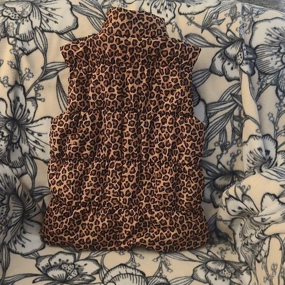 Girls - Grane brand poofy vest leopard with pink inside - size small - NWOT - Picture 3 of 5